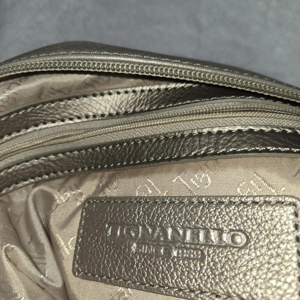 Tignanello Gold Leather Shoulder Bag in EUC